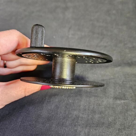 Cabela's Cahill 2 Spare Spool Fishing Reel Size 1 Fly Fishing Sporting Goods - Picture 4 of 4